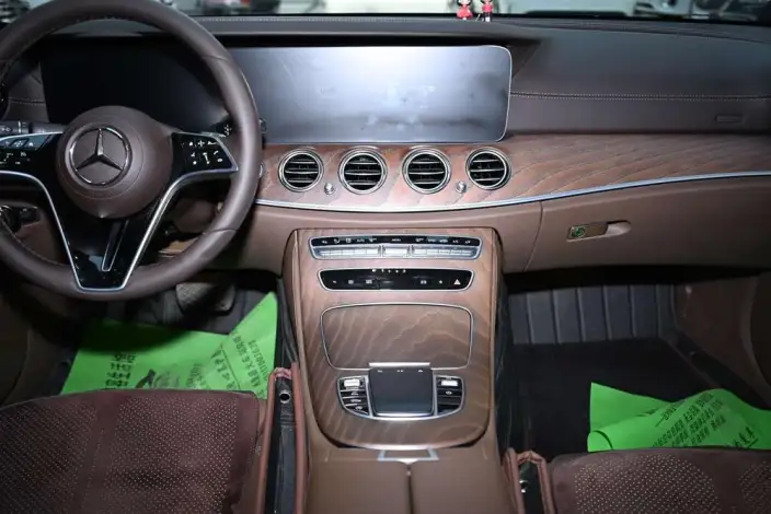 Mercedes-Benz E-Class 2023 Model E 260 L sedan – фото 12