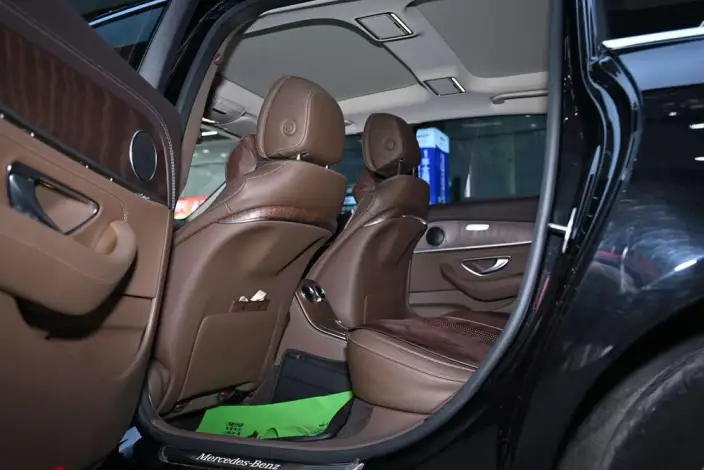 Mercedes-Benz E-Class 2023 Model E 260 L sedan – фото 20