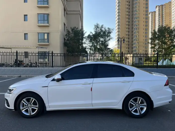 Volkswagen Lamando 2021 Model 230TSI DSG Fashion edition – фото 4
