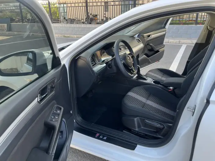Volkswagen Lamando 2021 Model 230TSI DSG Fashion edition – фото 14