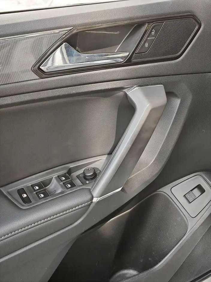 Volkswagen Tiguan L 2021 Model 330TSI Automatic 2WD R-Line Enjoy the version more – фото 12