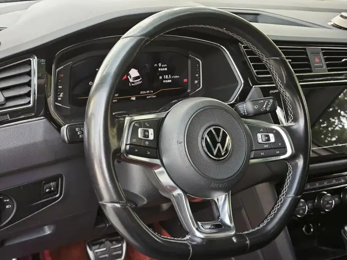 Volkswagen Tiguan L 2021 Model 330TSI Automatic 2WD R-Line Enjoy the version more – фото 21