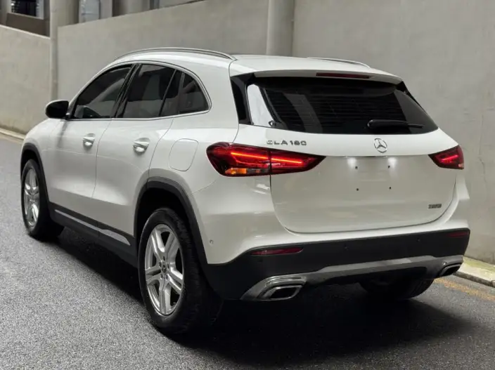 Mercedes-Benz GLA 2022 Model GLA 180 – фото 4