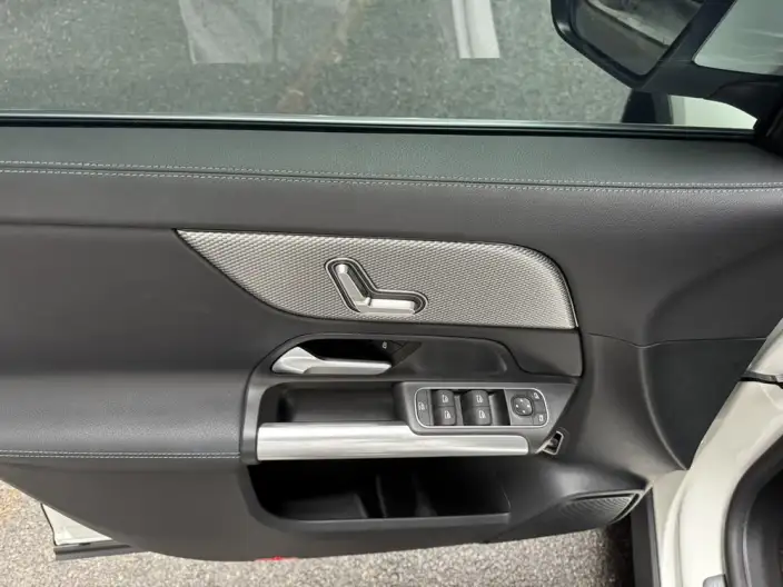 Mercedes-Benz GLA 2022 Model GLA 180 – фото 12