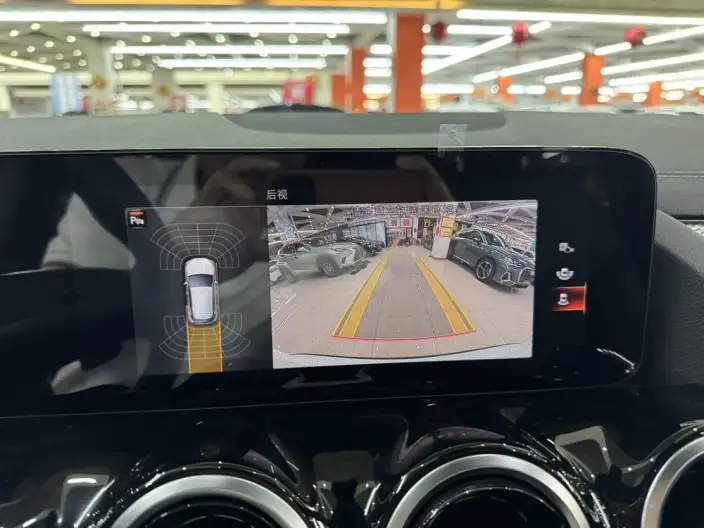 Mercedes-Benz GLA 2022 Model GLA 180 – фото 15