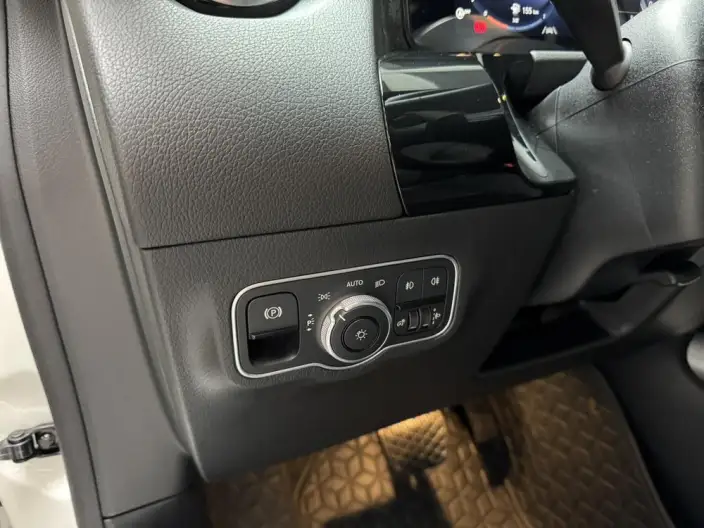 Mercedes-Benz GLA 2022 Model GLA 180 – фото 22