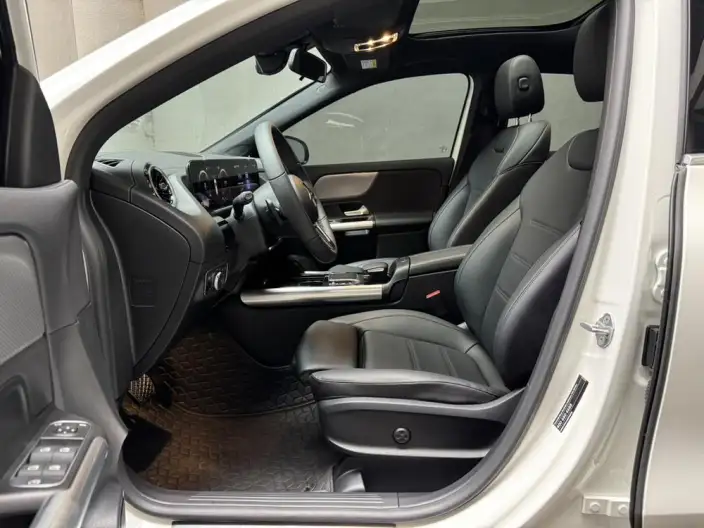 Mercedes-Benz GLA 2022 Model GLA 180 – фото 23
