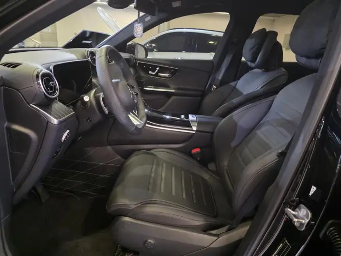 Mercedes-Benz GLC 2023 Model GLC 260 L 4MATIC Luxury Model 5 seat – фото 12