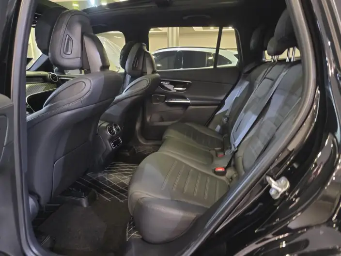 Mercedes-Benz GLC 2023 Model GLC 260 L 4MATIC Luxury Model 5 seat – фото 13