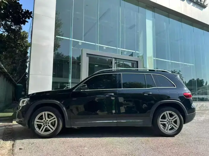Mercedes-Benz GLB 2023 Model GLB 220 Dynamic Model – фото 2
