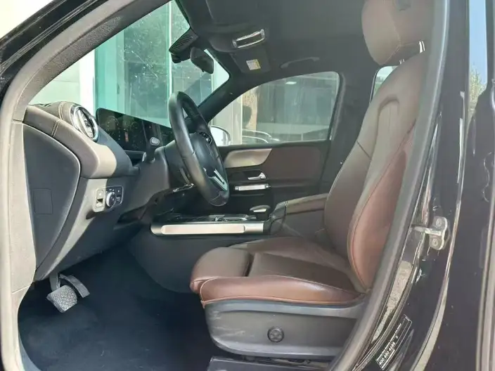 Mercedes-Benz GLB 2023 Model GLB 220 Dynamic Model – фото 10