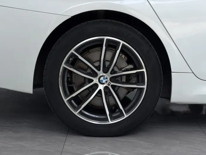 BMW 5 Series 2022 Model Facelift 525Li M Sports Set – фото 6