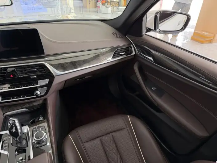 BMW 5 Series 2022 Model Facelift 525Li M Sports Set – фото 9