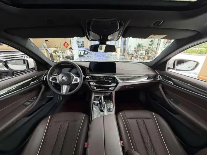 BMW 5 Series 2022 Model Facelift 525Li M Sports Set – фото 10