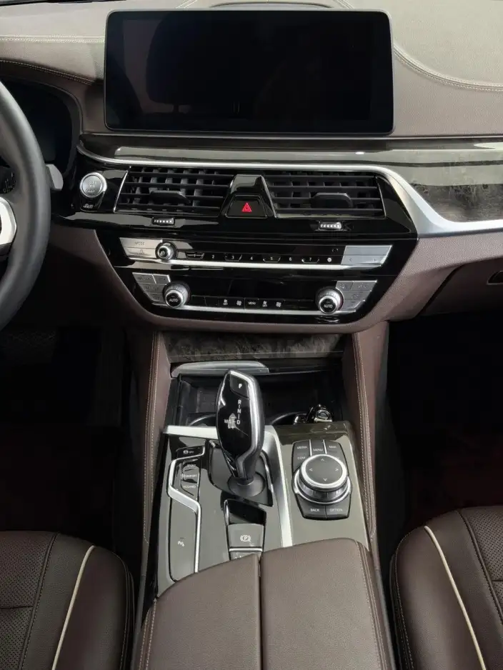 BMW 5 Series 2022 Model Facelift 525Li M Sports Set – фото 11