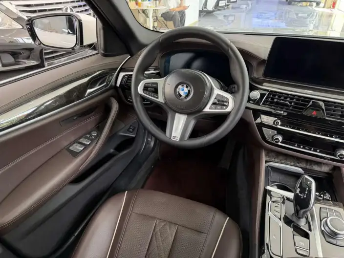 BMW 5 Series 2022 Model Facelift 525Li M Sports Set – фото 14