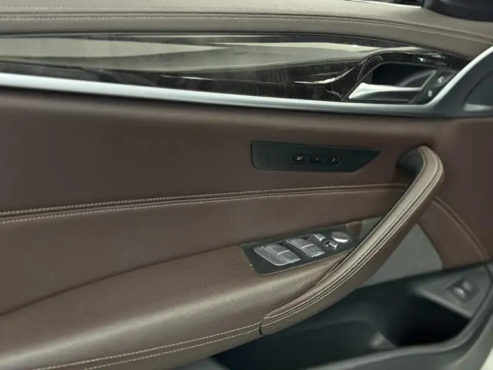 BMW 5 Series 2022 Model Facelift 525Li M Sports Set – фото 17