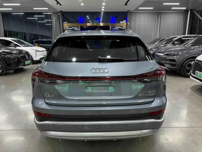 Audi Q4 e-tron 2023 Model 50 e-tron quattro Genesis Edition – фото 4
