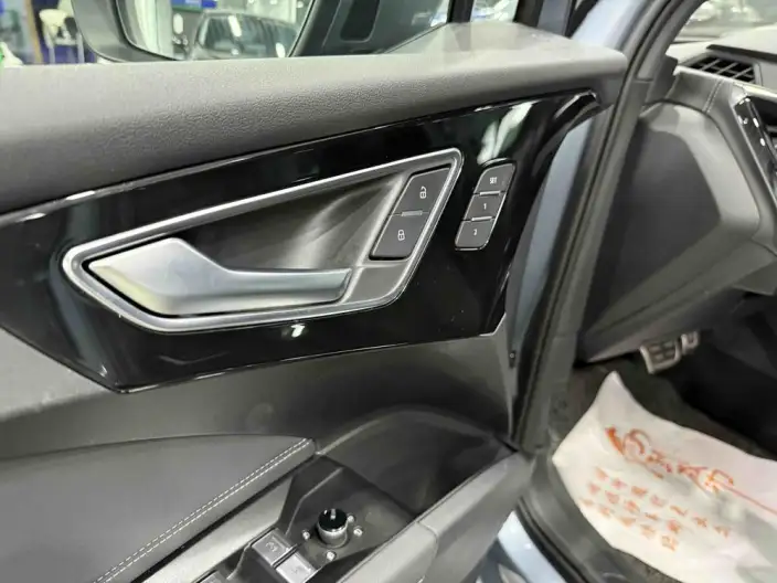 Audi Q4 e-tron 2023 Model 50 e-tron quattro Genesis Edition – фото 6