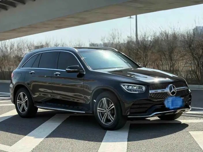 Mercedes-Benz GLC 2020 Model GLC 260 L 4MATIC Luxury Model – фото 3
