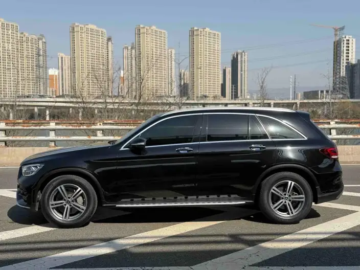 Mercedes-Benz GLC 2020 Model GLC 260 L 4MATIC Luxury Model – фото 4