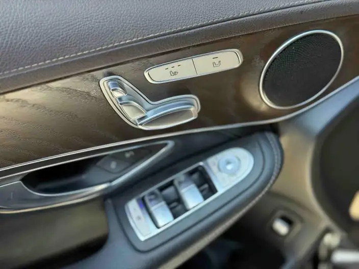 Mercedes-Benz GLC 2020 Model GLC 260 L 4MATIC Luxury Model – фото 18