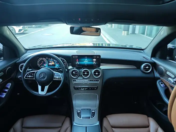 Mercedes-Benz GLC 2022 Model GLC 260 L 4MATIC Luxury Model – фото 6
