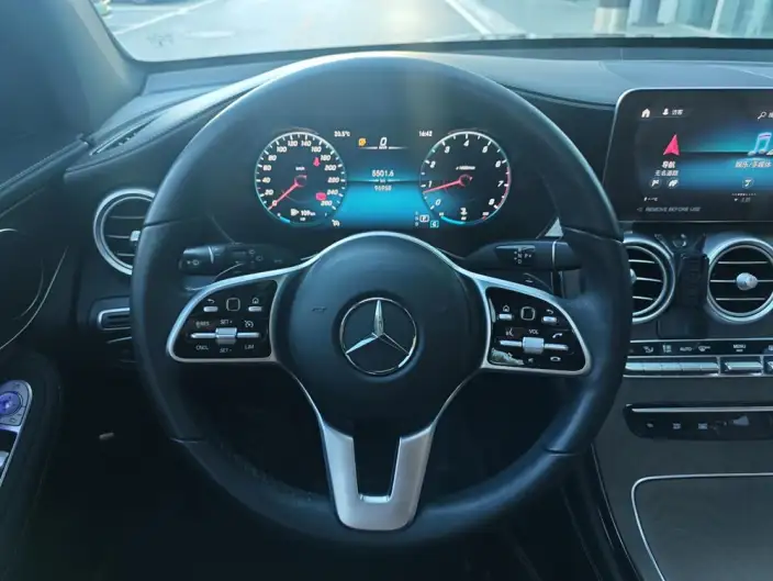 Mercedes-Benz GLC 2022 Model GLC 260 L 4MATIC Luxury Model – фото 7
