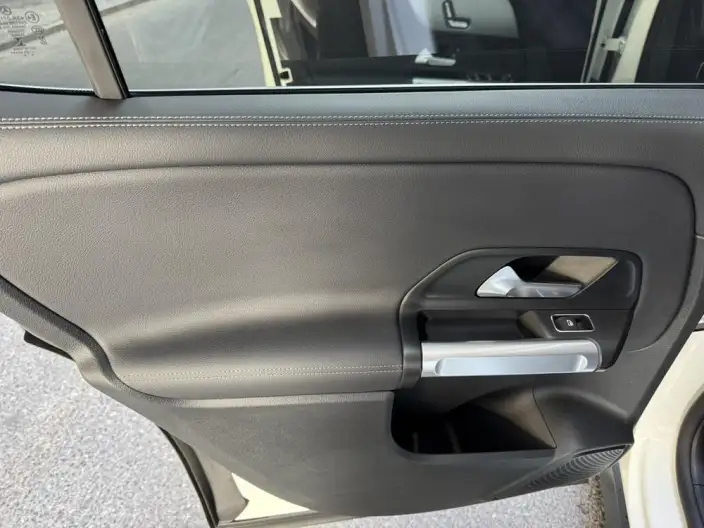 Mercedes-Benz GLB 2021 Model GLB 180 Dynamic Model – фото 12