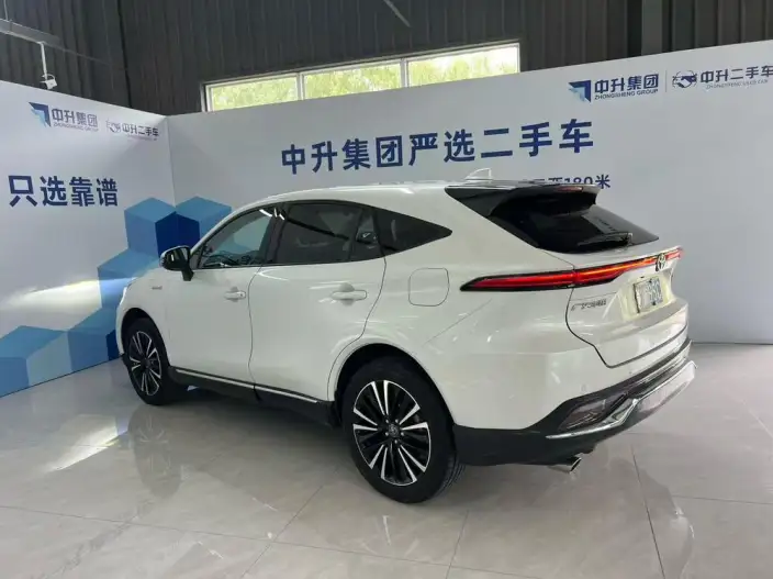 Venza 2023 Model Hybrid 2.5L CVT 2WD Premium Edition – фото 3