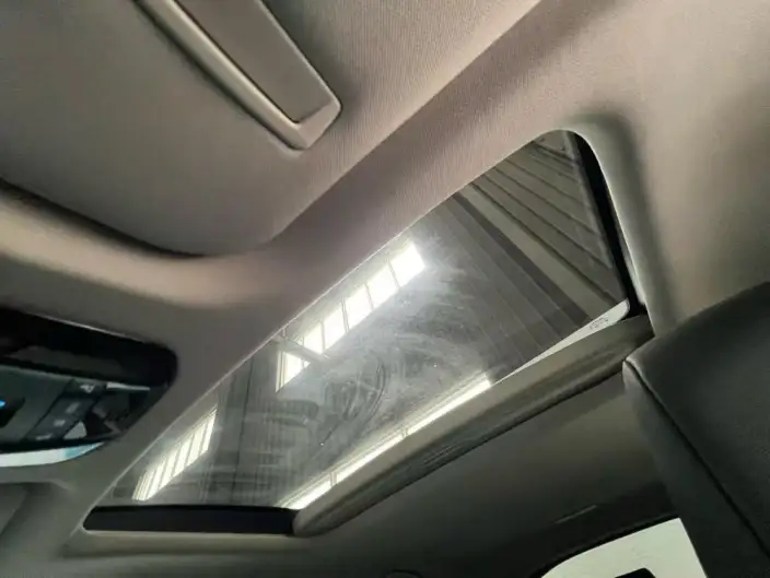 Venza 2023 Model Hybrid 2.5L CVT 2WD Premium Edition – фото 23
