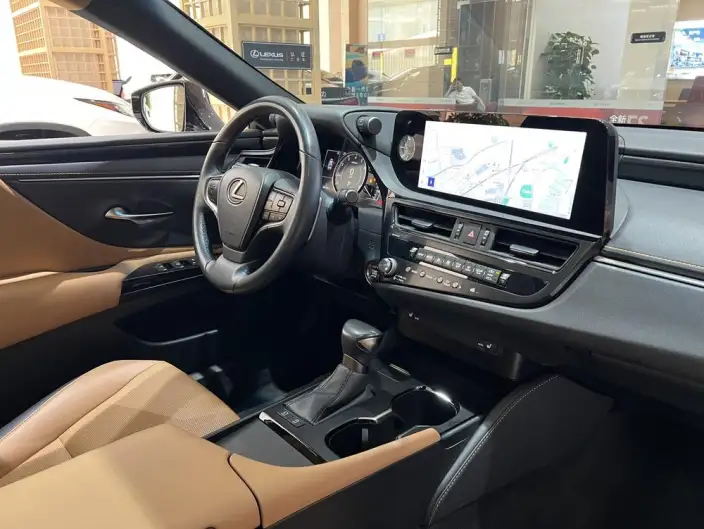 Lexus ES 2022 Model 200 Superior Edition – фото 8