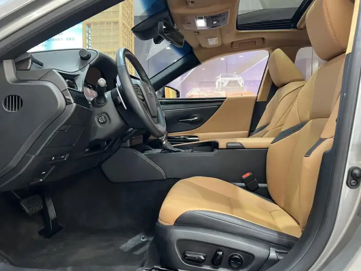 Lexus ES 2022 Model 200 Superior Edition – фото 12