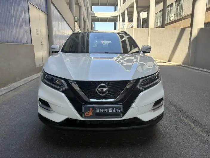Nissan Qashqai 2022 Model 2.0L XV Prem. Deluxe Edition – фото 2