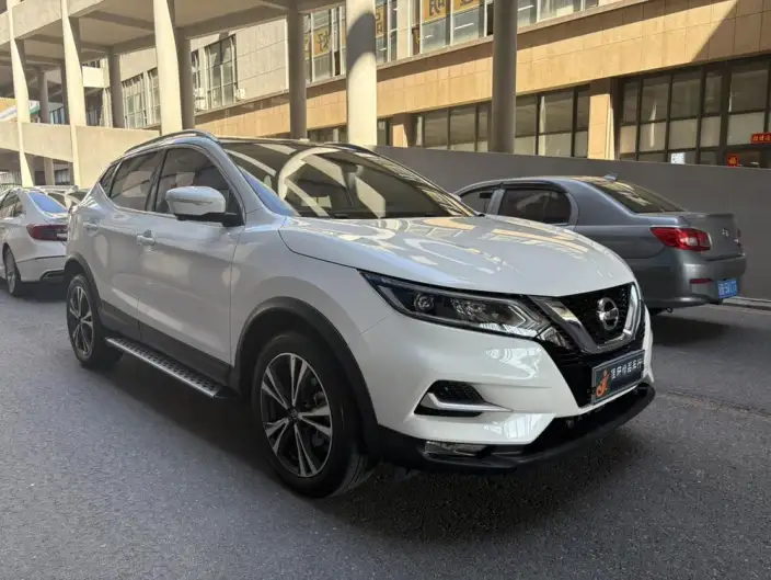 Nissan Qashqai 2022 Model 2.0L XV Prem. Deluxe Edition – фото 3