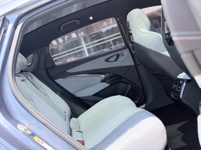 BYD Seal 2022 Model 550KM Standard Battery Life Rear Drive Edition Noble Model – фото 7
