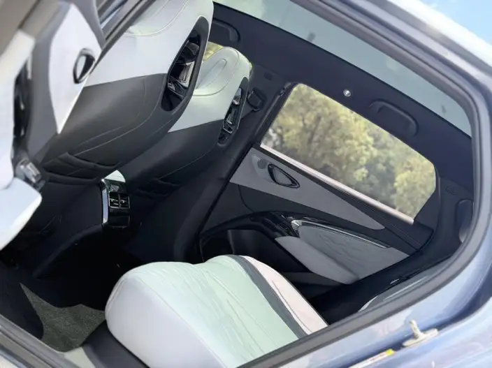 BYD Seal 2022 Model 550KM Standard Battery Life Rear Drive Edition Noble Model – фото 9