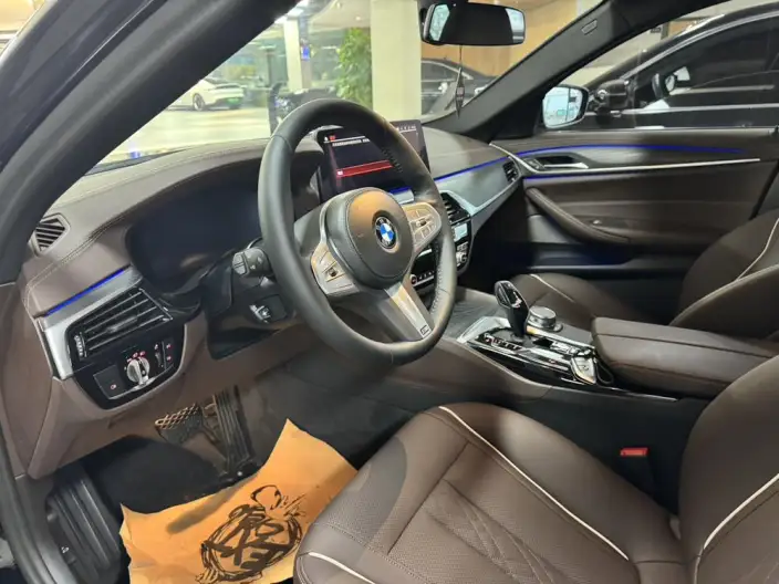 BMW 5 Series 2023 Model 530Li Leading Model M Sports Set – фото 7