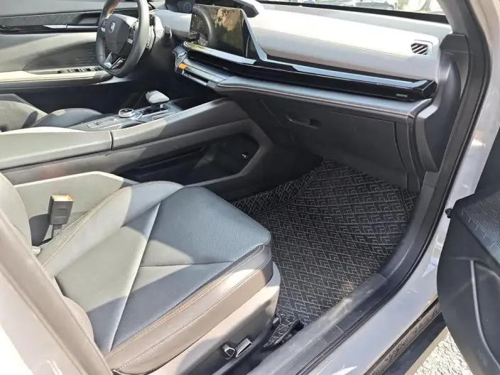 Changan UNI-V 2022 Model 1.5T Noble Model – фото 10