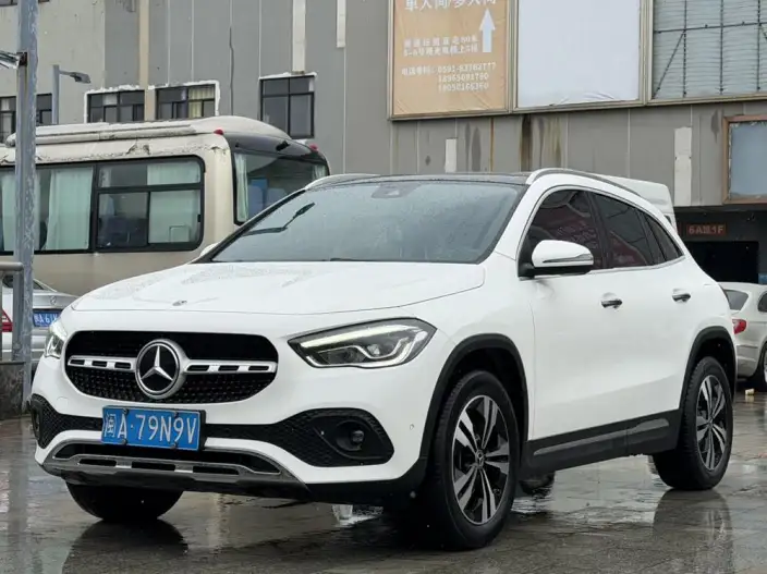 Mercedes-Benz GLA 2022 Model GLA 200 – фото 1