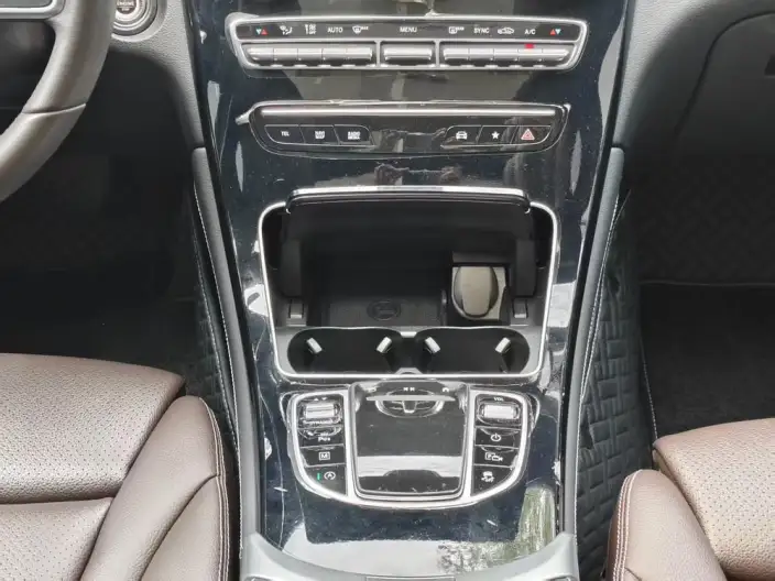 Mercedes-Benz GLC 2022 Model GLC 260 L 4MATIC Dynamic Model – фото 9