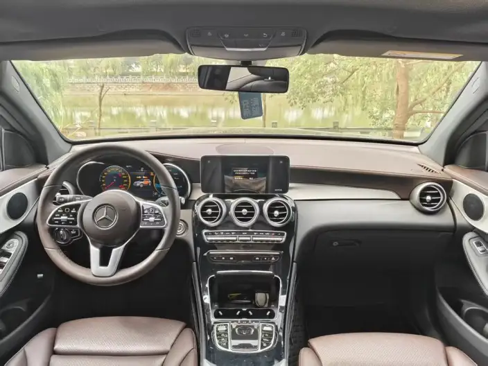 Mercedes-Benz GLC 2022 Model GLC 260 L 4MATIC Dynamic Model – фото 11