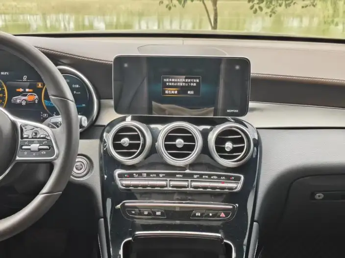 Mercedes-Benz GLC 2022 Model GLC 260 L 4MATIC Dynamic Model – фото 12