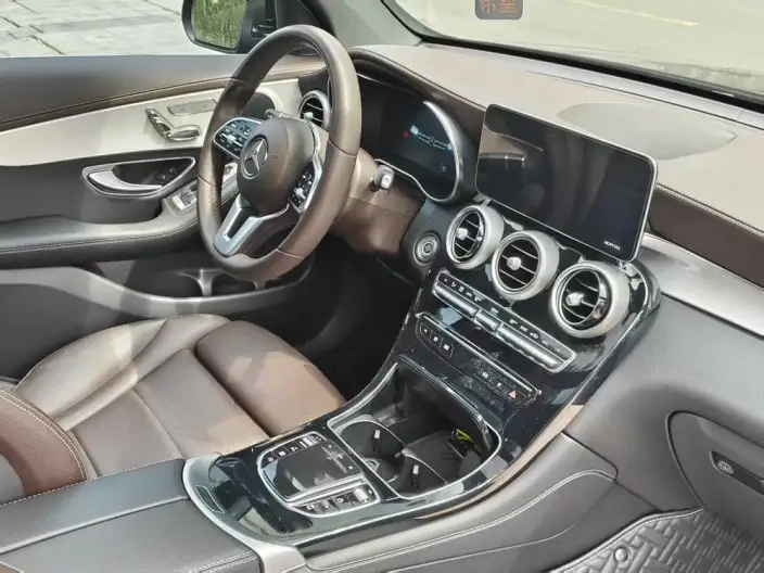 Mercedes-Benz GLC 2022 Model GLC 260 L 4MATIC Dynamic Model – фото 15