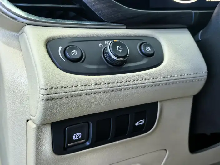 Buick GL8 2022 Model ES Luzun 653T Exclusive Model – фото 18