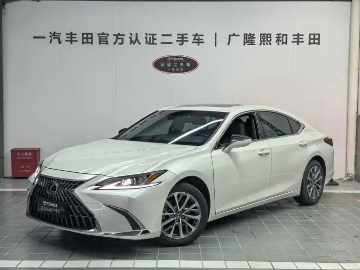 Lexus ES 2022 Model 200 Superior Edition – фото 1