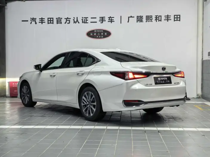 Lexus ES 2022 Model 200 Superior Edition – фото 3