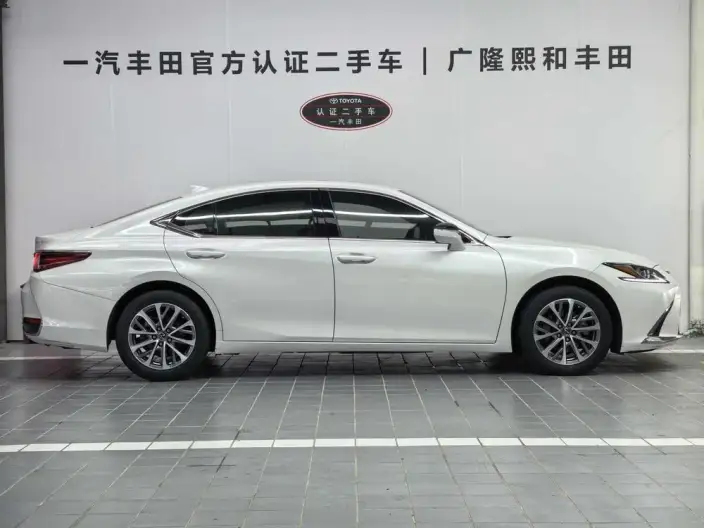 Lexus ES 2022 Model 200 Superior Edition – фото 5