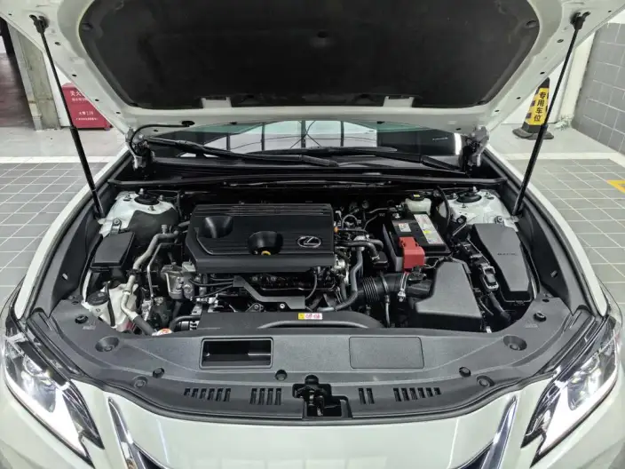 Lexus ES 2022 Model 200 Superior Edition – фото 6