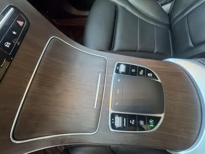 Mercedes-Benz GLC 2021 Model GLC 300 L 4MATIC Dynamic Model – фото 19